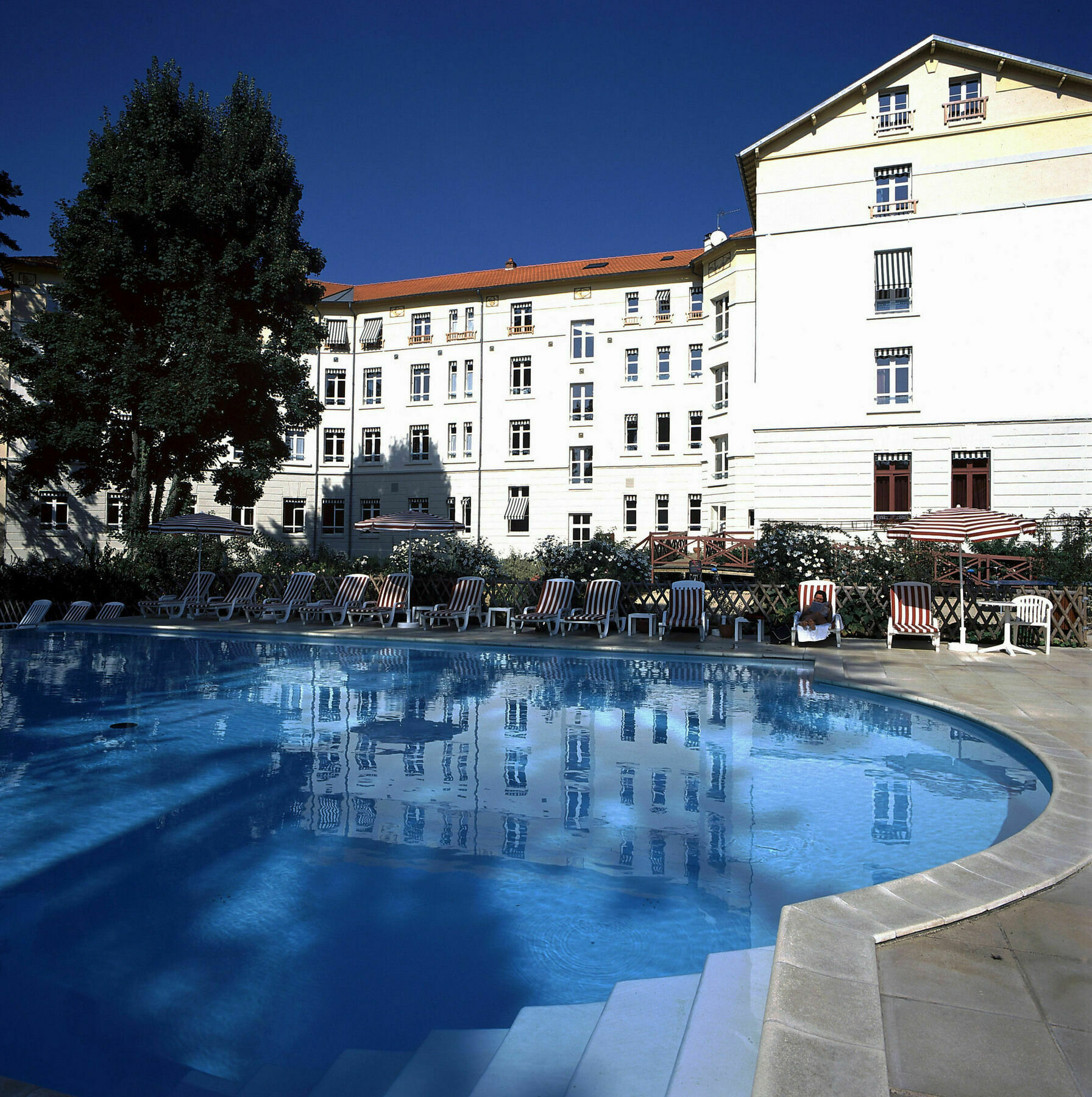 Logis Les Loges Du Parc Hotel La Roche-Posay Exterior foto